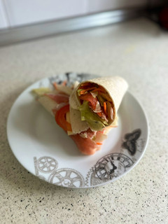 Una foto de Burrito frío de jamón serrano