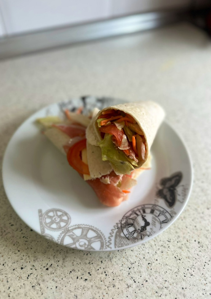 Una foto de Burrito frío de jamón serrano