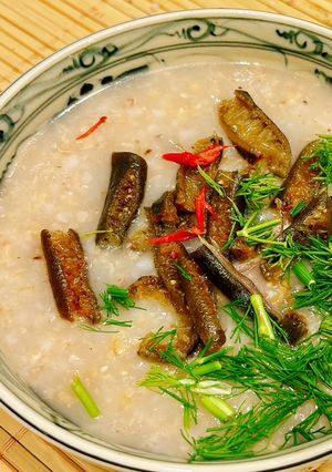 Hình của món Cháo nấm tảo xoắn.