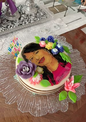 Hình của món Birthday Cake.