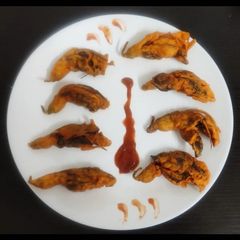A picture of Hummingbird flower fritters.
