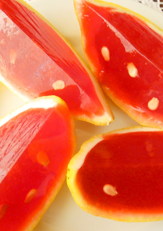 Una foto de Bocados de gelatina de fresas