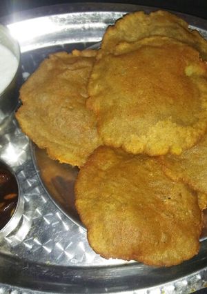फलाहारी पूरी (falahari puri recipe in hindi) रेसिपी मुख्य फोटो