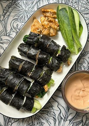Hình của món Gimbap gà.