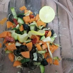 A picture of Greek Salad 🥗.