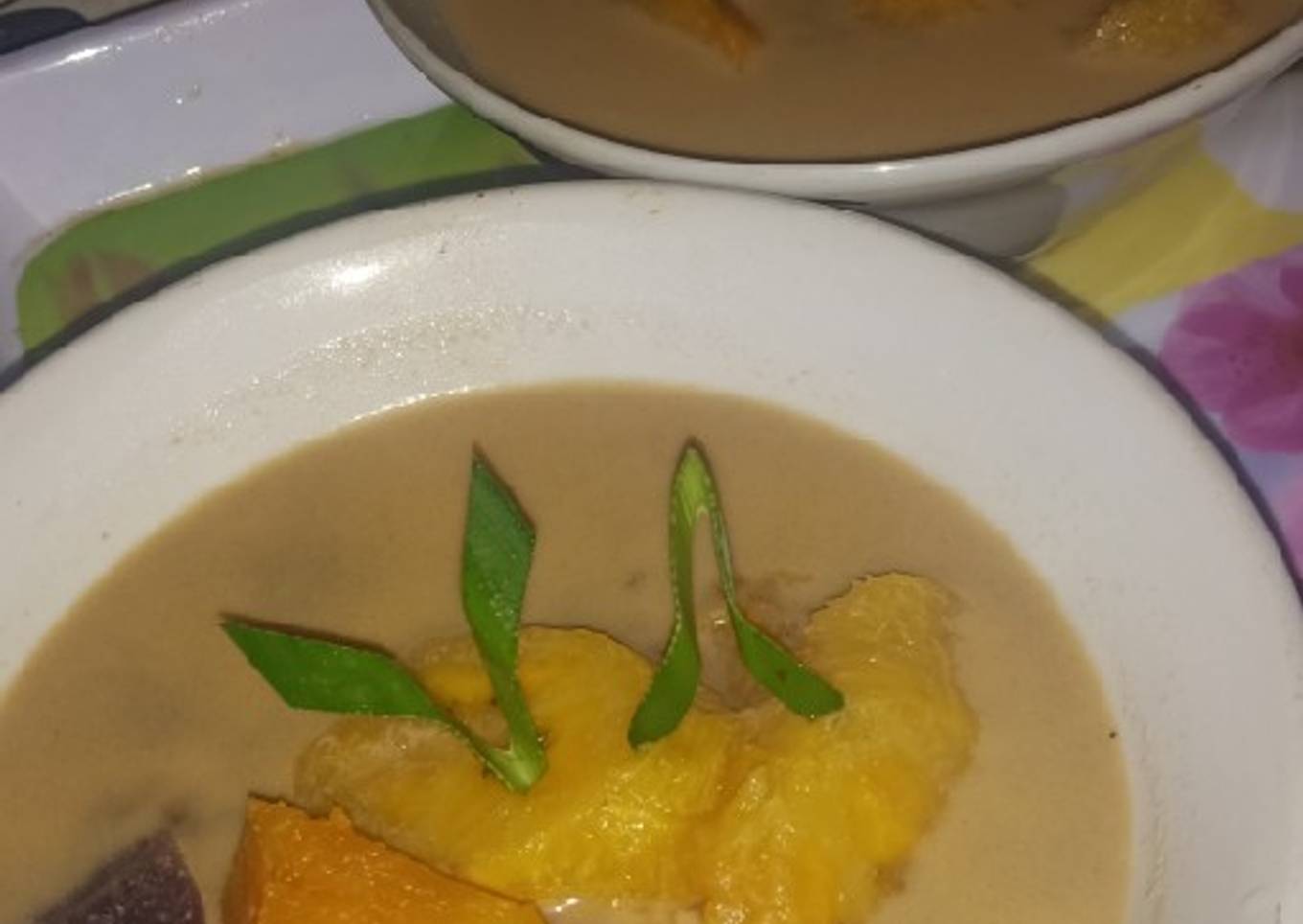 Kolak ubi dan pisang raja