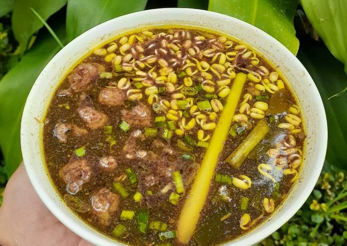 Bagaimana Menyiapkan Rawon daging Anti Gagal