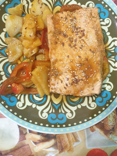 Una foto de Salmón al micro