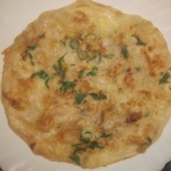 A picture of Egg wrapped roti.