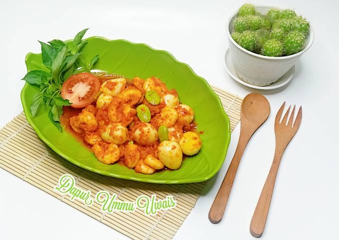 Standar Resep praktis bikin Sambal goreng pete udang dan telur puyuh untuk Idul Adha  gurih