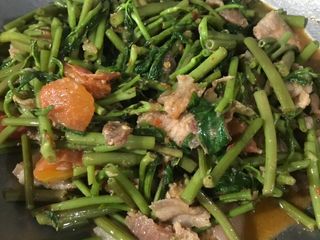 ผักบุ้งนาผัดกะปิ