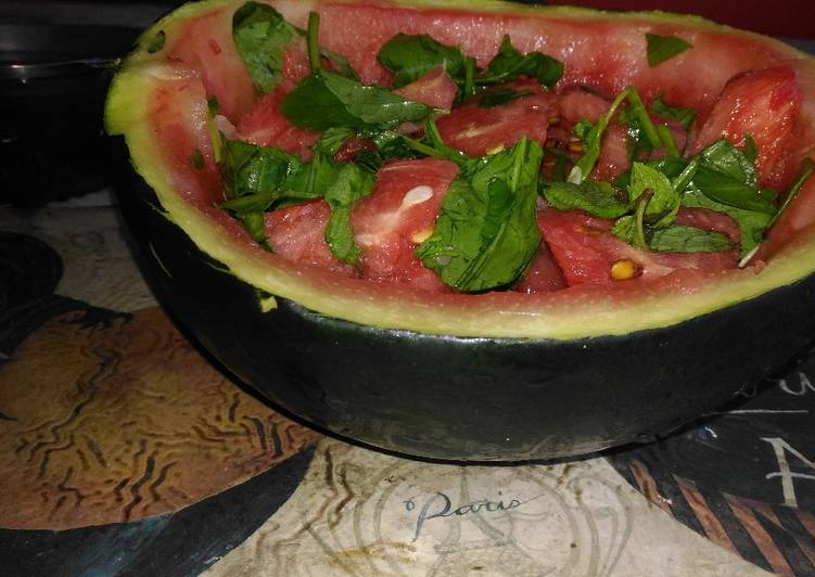 Recipe of Yummy Watermelon and spinach salad
