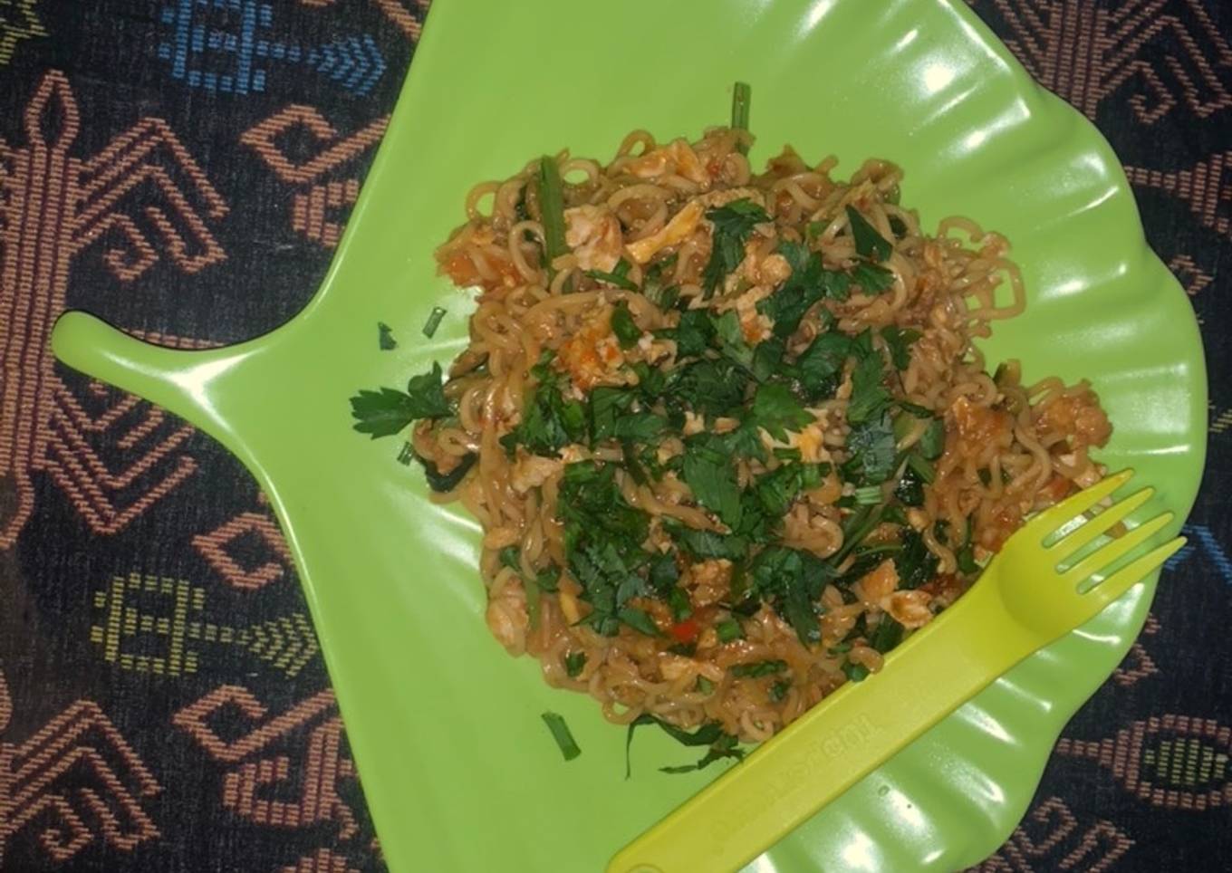 Mie nyemek