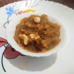A picture of Suji Ka Halwa.