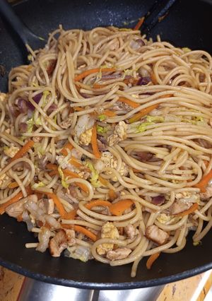 Kínai pirított tészta 🌶🫚🥬🥕🍜 recept fotója