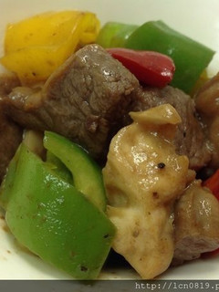 彩椒紅酒骰子牛排 的食譜成品照片