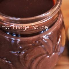A picture of Hot Fudge Sauce.