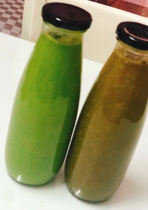 Hình của món 🥬🍓🍍🥝Sinh tố từ Kale, kiwi, quýt, dứa, cà chua, dâu tây.