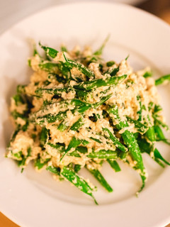 A picture of Tofu paste with string beans.