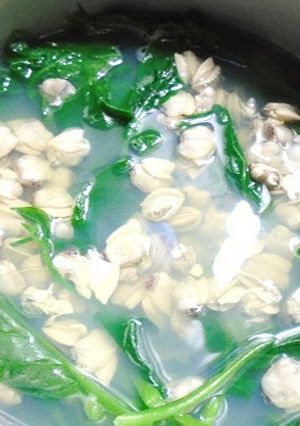 Hình của món Canh mồng tơi ngao.