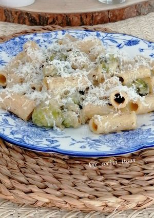 Foto principal de Rigatoni con Coles de Bruselas y Leche de Coco