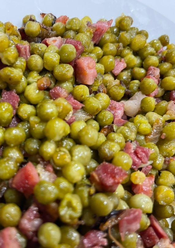 Una foto de Guisantes con jamón