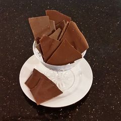 A picture of Extra Smooth and Creamy Mint Chocolate Bark.