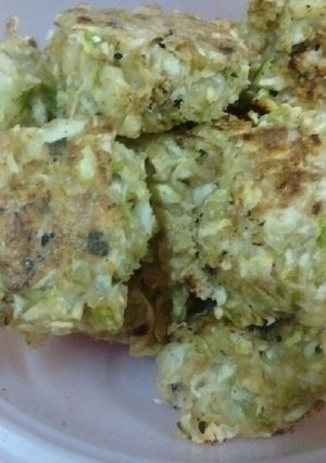 Una foto de Croquetas de calabacín (zucchini) sanos