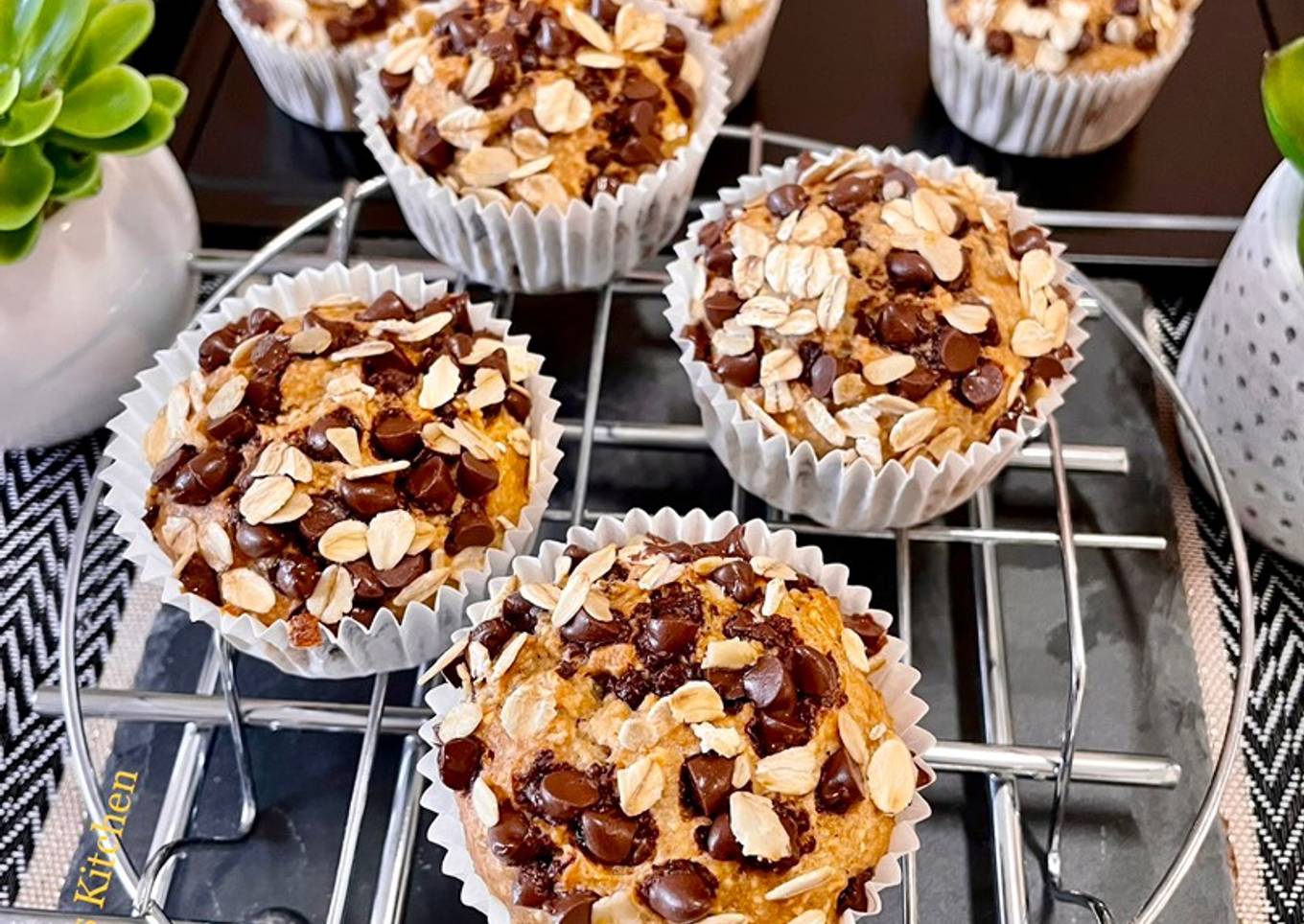 Banana oatmeal muffins