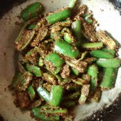 A picture of Hari mirch instant achar.