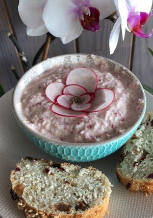Une photo de Tartinade radis thon kiri