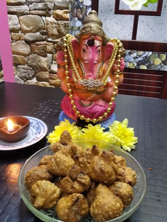 பொரித்த கொழுக்கட்டை(fried kolukattai recipe in tamil) செய்முறை முக்கிய புகைப்படம்