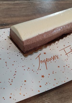 Une photo de Bûche aux 3 chocolats