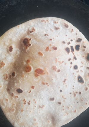 A picture of Roti paratha.