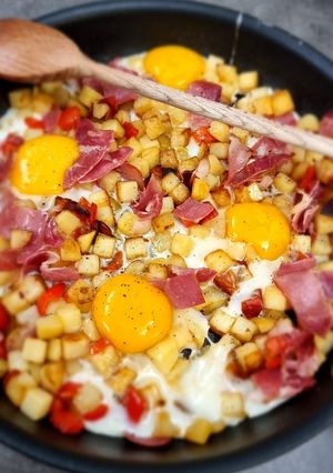 Une photo de °Oeufs à la Basquaise°