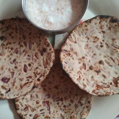 A picture of Tandoori roti.