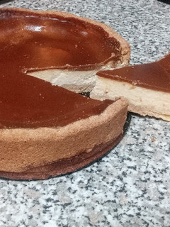 Una foto de Tarta de queso crema con glaseado de miel(Sin Gluten)