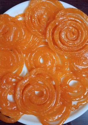 जलेबी (Jalebi recipe in hindi) रेसिपी मुख्य फोटो