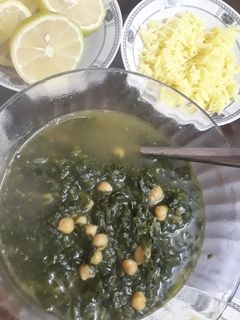 صورة لوصفة شوربة سبانخ مع حمص