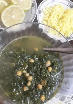 صورة لوصفة شوربة سبانخ مع حمص