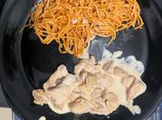 Una foto de cómo preparar pollo con queso filadelfia y chipotle