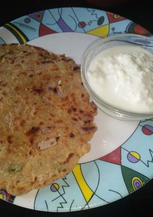 प्याज़ का पराठा रेसिपी मुख्य फोटो