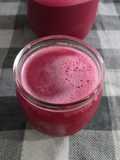 Suco de beterraba, cenoura e abacaxi