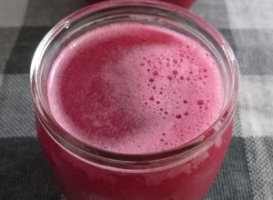 Foto de Suco de beterraba, cenoura e abacaxi