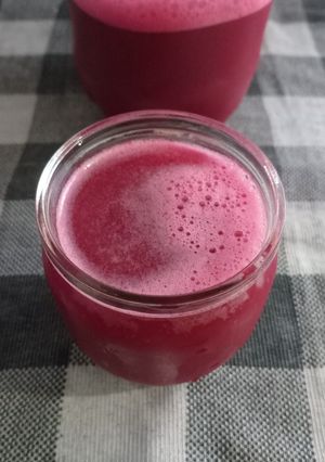 Foto de Suco de beterraba, cenoura e abacaxi
