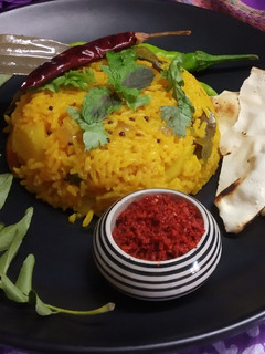 કચ્છી ખારી ભાત (Kutchi Khari Bhat Recipe In Gujarati) રેસીપી મુખ્ય ફોટો