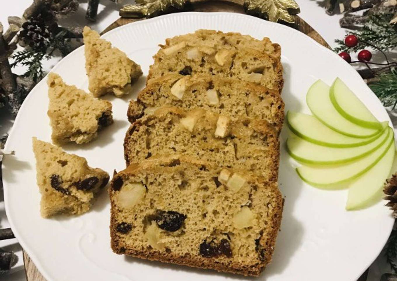 Apple cinnamon & cranberry Loaf cake #onerecipeonetreeðŸŒ²