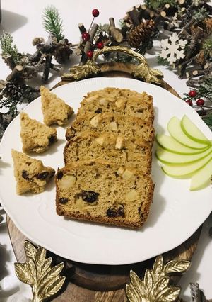 A picture of Apple cinnamon & cranberry Loaf cake #onerecipeonetree🌲.