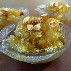 A picture of Papaya halwa.