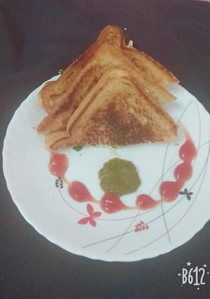 A picture of Cottage cheese sandwich.